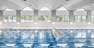 50m-Schwimmbecken in der Schwimmhalle Neufeld