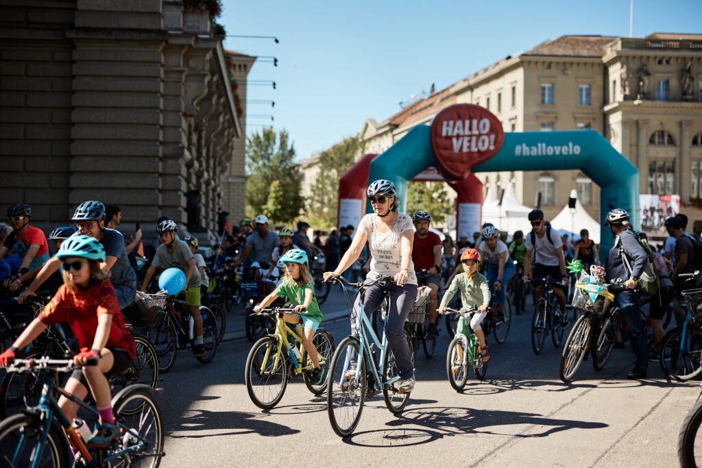 Velofahrende am Velofestival Hallo Velo 2022