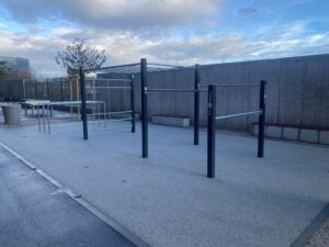 Street-Workout-Anlage bei der Volksschule Baumgarten