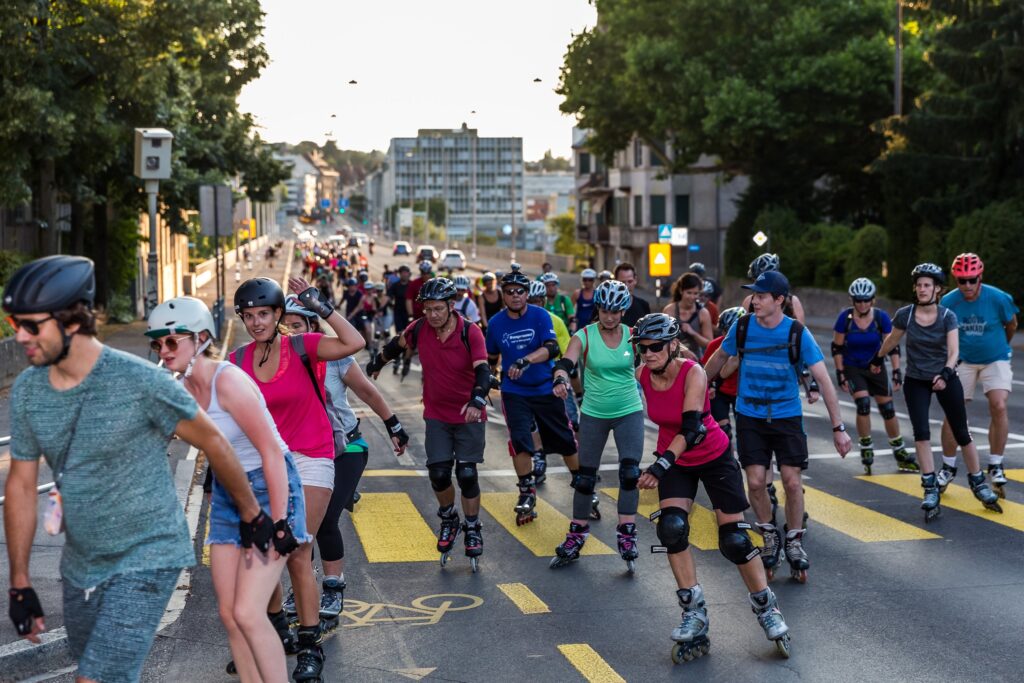 Personen am Inline Skate in Bern