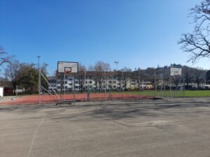 Hartplatz Volksschule Höhe
